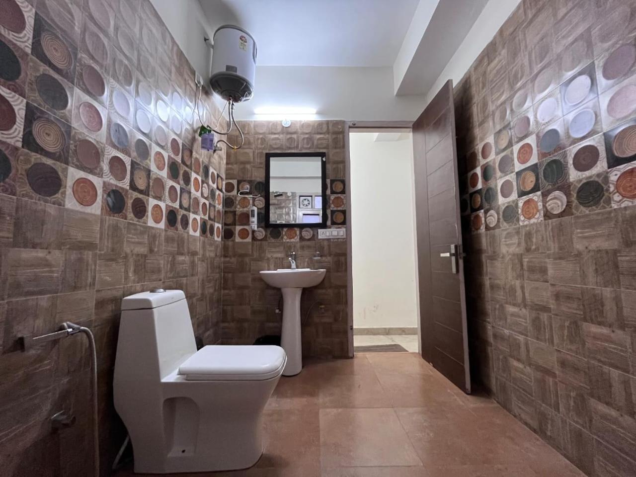 Hotel Tribe View - Away From City Hustle !! Top Rated & Most Awarded Property !! A Peaceful Stay Kasauli Eksteriør billede