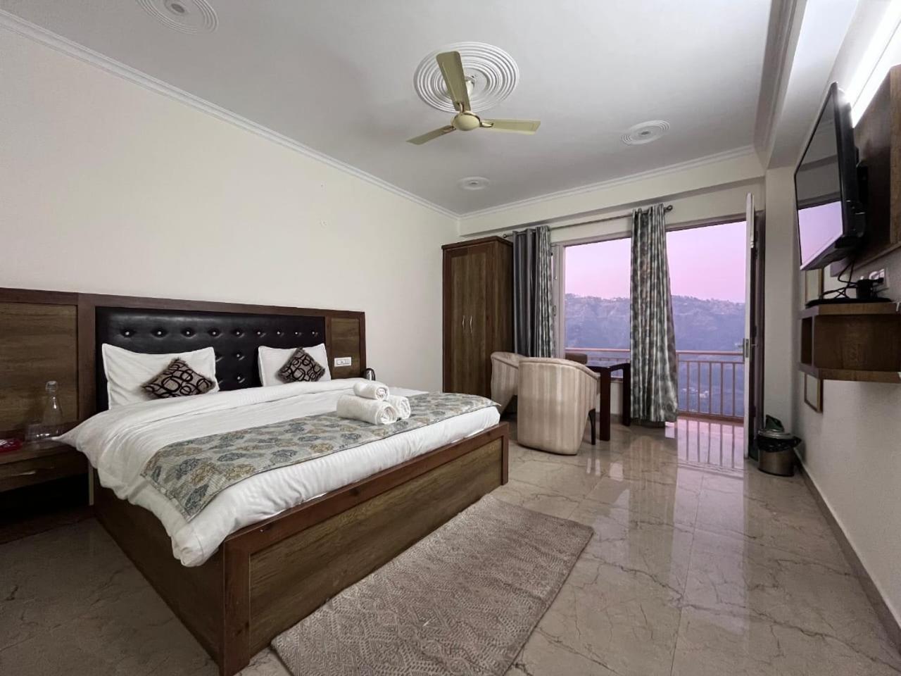 Hotel Tribe View - Away From City Hustle !! Top Rated & Most Awarded Property !! A Peaceful Stay Kasauli Eksteriør billede