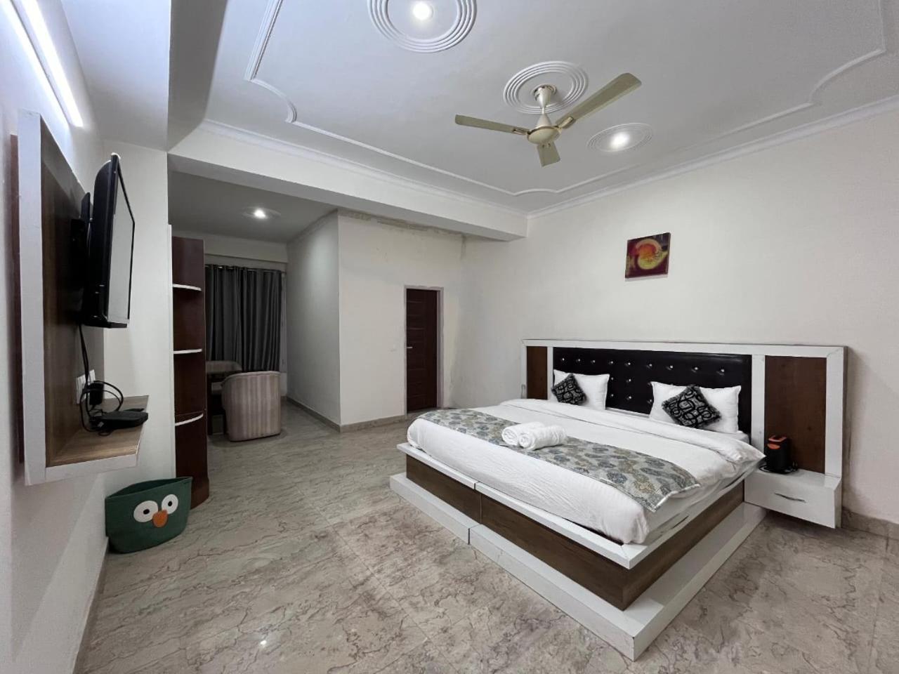 Hotel Tribe View - Away From City Hustle !! Top Rated & Most Awarded Property !! A Peaceful Stay Kasauli Eksteriør billede